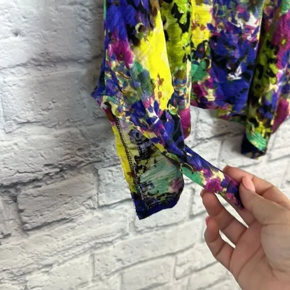 Cable & Gauge Multicolor Short Sleeve Blouse Size Medium - Picture 4 of 6